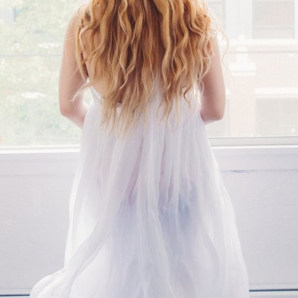 Maternity Dress *NWT*  White Boho Lace Halter Top Flowing Bottom - Picture 4 of 6